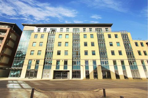 Apartment in Newcastle upon Tyne, Grainger Town - View 2