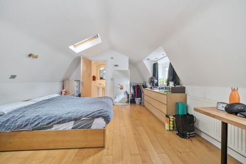 Chiswick High Road, Gunnersbury, London W4
