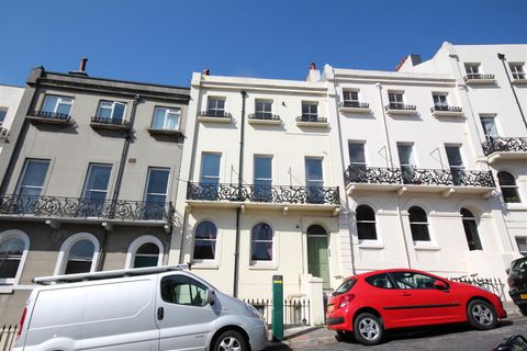 Roundhill Crescent, Brighton, East Sussex BN2