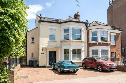 High Road, Whetstone, London N20, London N20