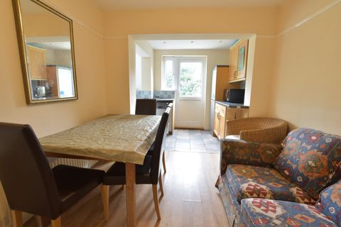 Stanhope Road, Reading RG2