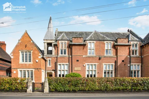 Ewell Grove Court, 13 West Street, Epsom, Greater London KT17, Greater London KT17