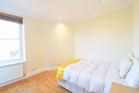 Lymington Road, London NW6, Room to rent