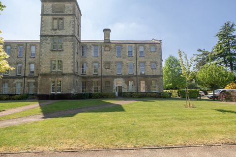 Apartment in Oxford, Littlemore - View 2