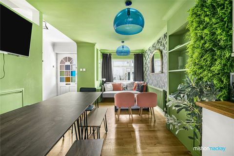 Royal Crescent Mews, Brighton, East Sussex BN2