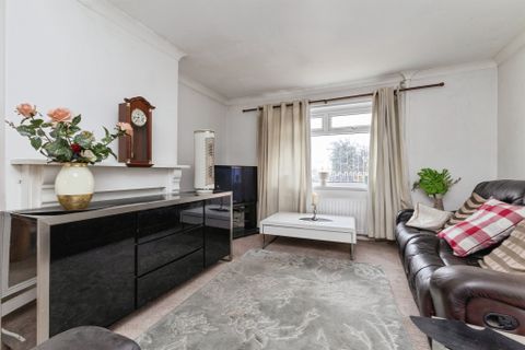 Lawson Close, South Bank, Middlesbrough TS6 – další
