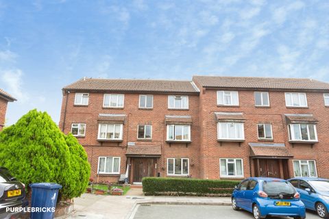 Concord Close, Northolt UB5