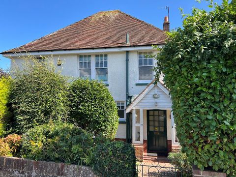 Goring Road, Steyning, West Sussex BN44, bed detached house for