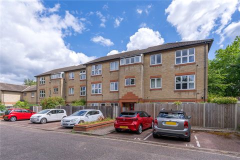 Ivybridge Close, Twickenham TW1