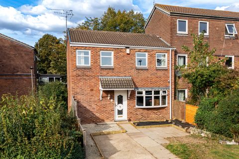Hopyard Close, Leicester, Leicestershire LE2
