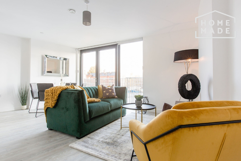 Vox, Trentham Street M15
