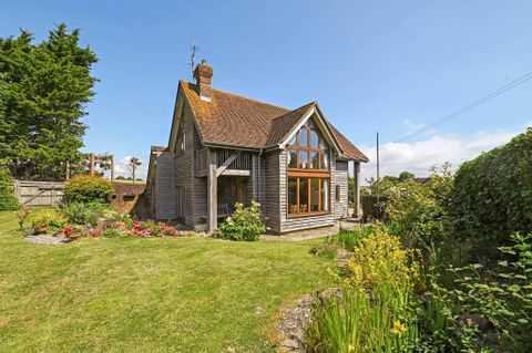 Newham Lane, Steyning, West Sussex BN44, bed detached house for