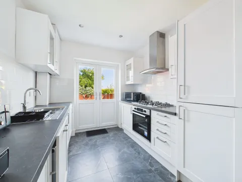 Edwards Lane, Nottingham NG5 - View 5