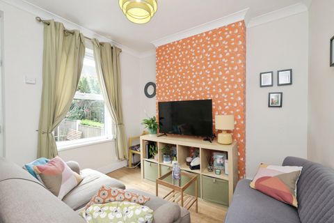 House in Nottingham, Sherwood - More