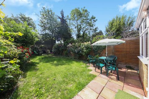 Friern Road, East Dulwich, London SE22