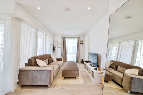 Aerial Square, London NW9