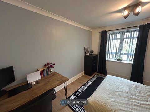 Osbourne House, Coventry CV1, Room to rent