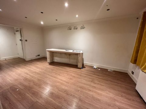 Alders Close, London E11 - Widok 2