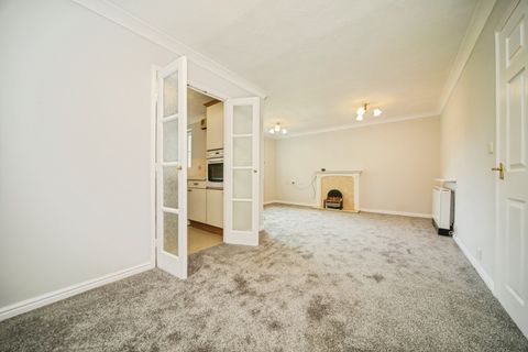 Apartment in Ipswich, The Dales, Suffolk - View 2