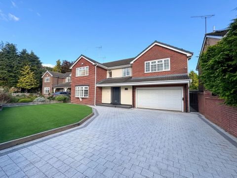 Drywood Avenue, Worsley M28