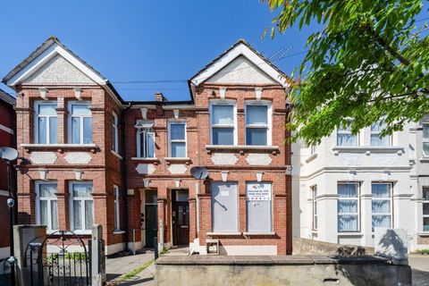 Balmoral Road, London NW2