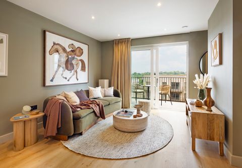 Dovecote House, Beaufort Square, Colindale NW9, Studio to rent