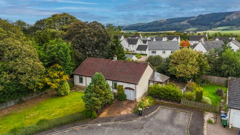 Ruthven Water, Aberuthven, Auchterarder PH3, 4 bed detached bungalow ...
