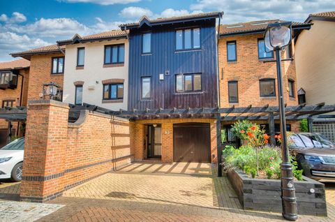 Calshot Court, Ocean Village, Southampton SO14