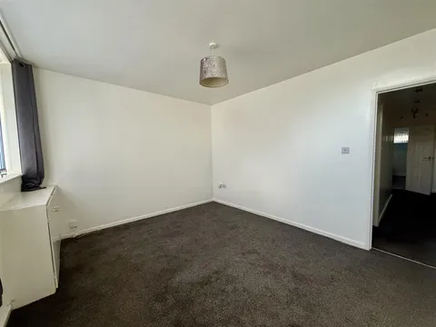 Apartment in Nottingham, Awsworth - View 5