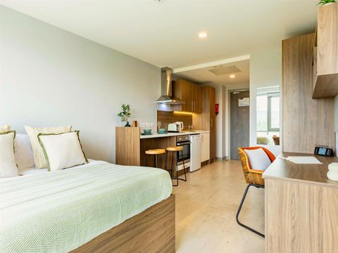 Castlebank Street, Glasgow G11, Studio to rent