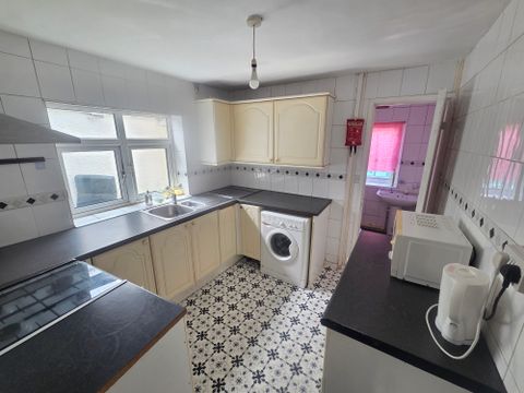 Glanmor Road, Swansea SA2 - Więcej