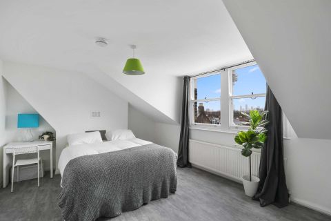 Lyndhurst Grove, London SE15