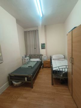 Mitcham Road, London SW17, Room to rent