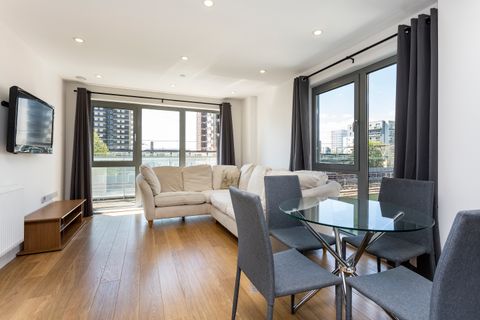 Christian Street, London E1