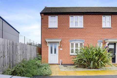 House in Rushcliffe, NG 2, Compton Acres - View 2