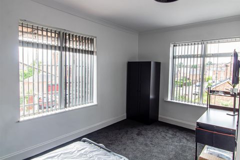 Priory Road, Gedling, Nottingham NG4 - More
