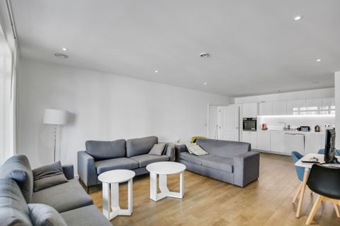 Cording Street, Banbury Point E14