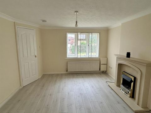 House in Birmingham, West Midlands - More