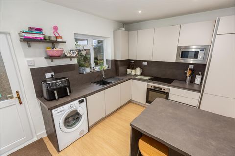 Kilvey Terrace, St. Thomas, Swansea SA1