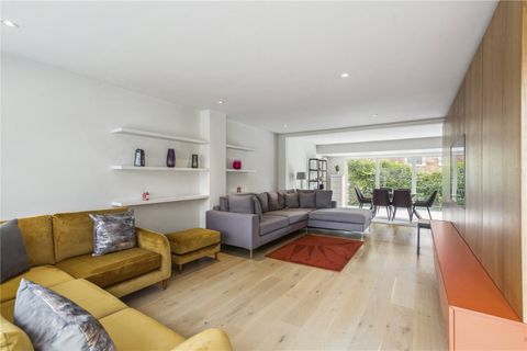 House in Bristol, Hotwells, City of Bristol - More
