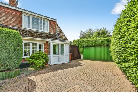 Gisburn Close, Silverdale, Nottingham NG11