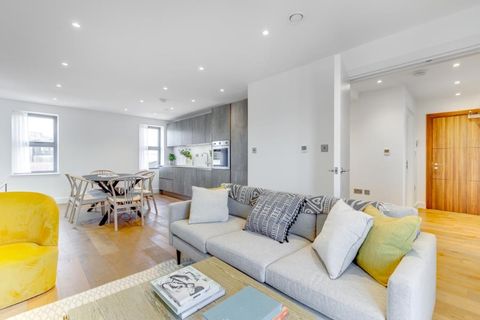 Marquis Court, Kings Cross NW1