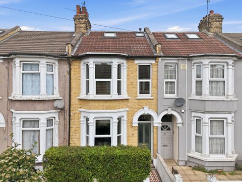 Waterloo Road, Leyton E10 – pohled 2