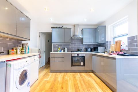 Brentwood Avenue, Jesmond NE2