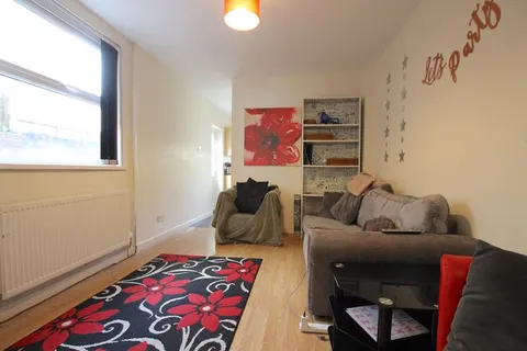 Moy Road, Cardiff CF24 – pohled 5