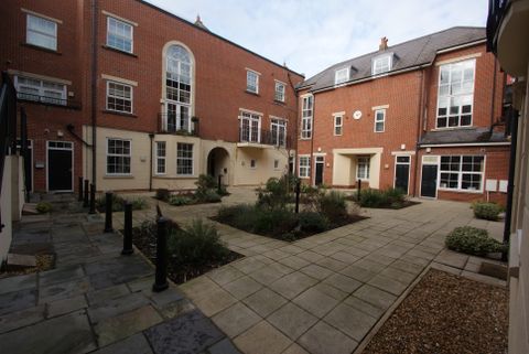 Golden Lion Court, 100 Redcliff Street, Redcliffe, Bristol BS1