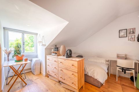 Randolph Avenue, Little Venice, London W9, Studio to rent