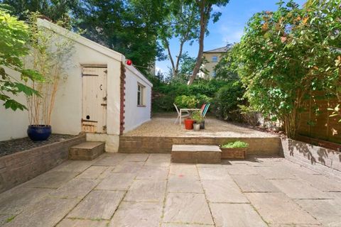 Cotham Brow, Bristol BS6