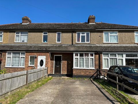 Newcroft Close, Hillingdon UB8 – pohled 2