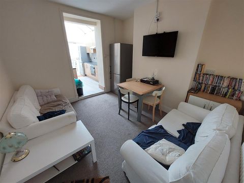 Apartment in Cardiff, Adamsdown - More